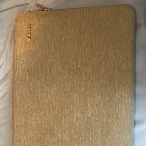 Incase Laptop Case